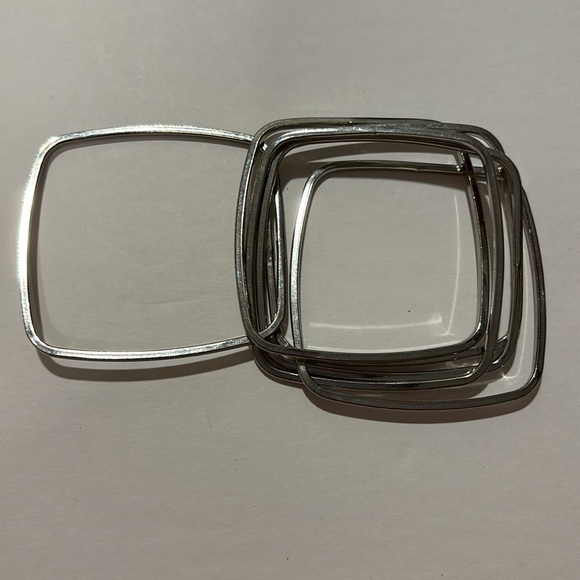 Silver tone 6 Intertwined women fashion square bangles bracelet - Picture 3 of 5